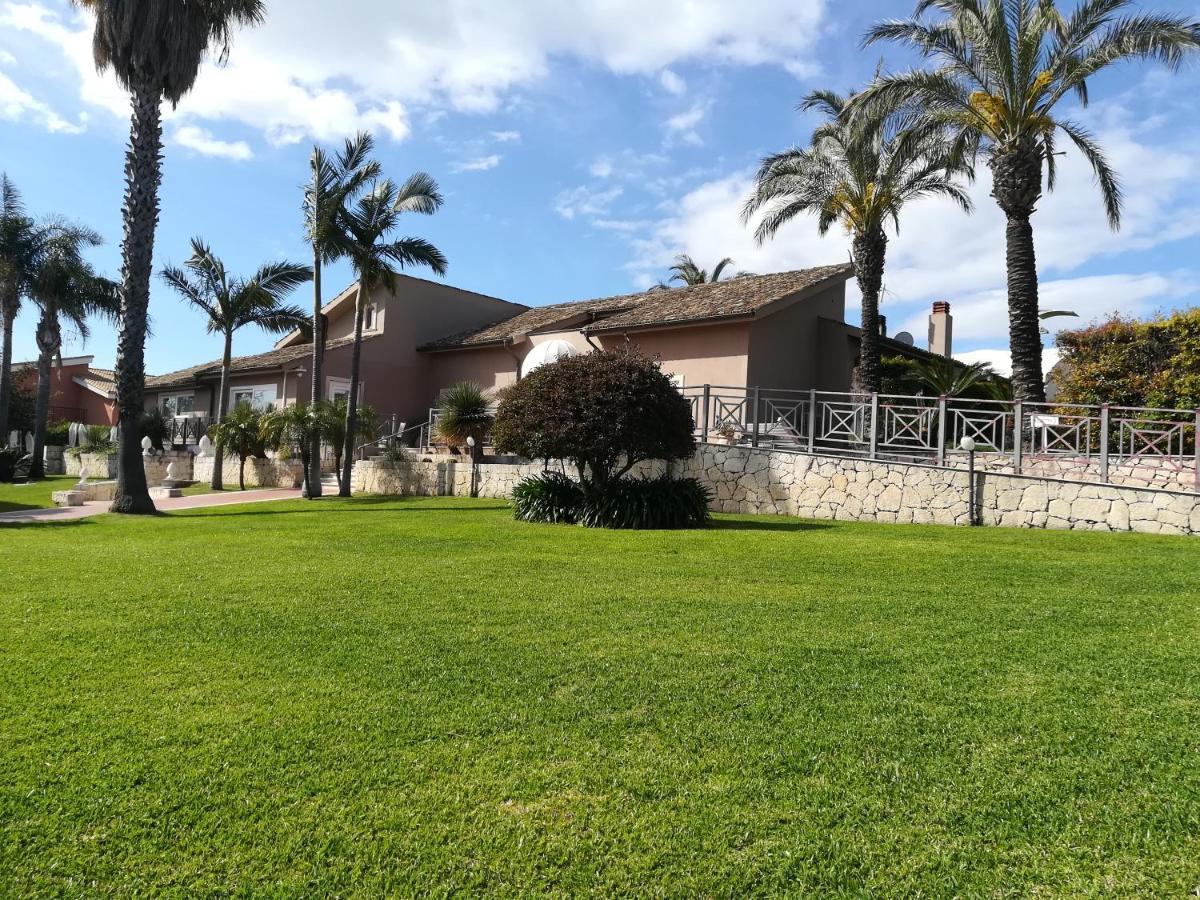 Hotel La Cavalera Augusta Exterior photo